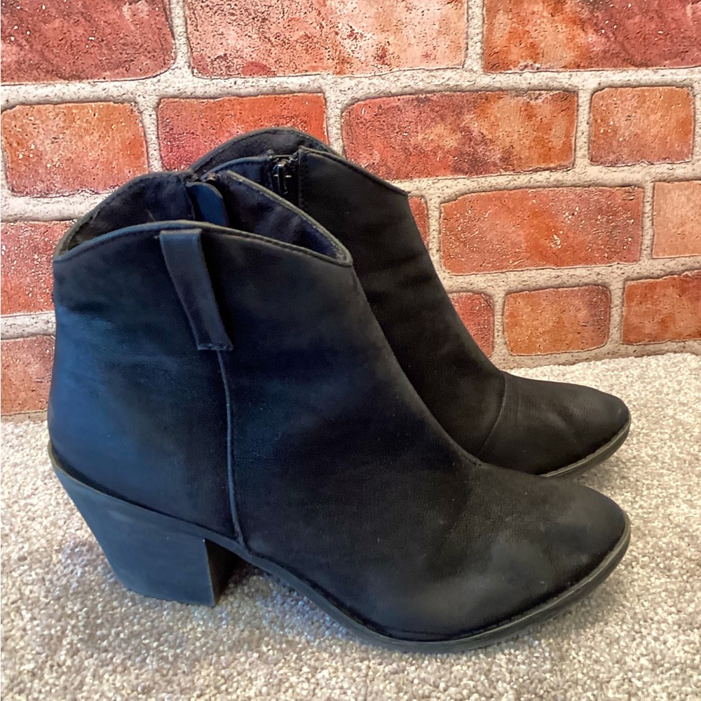 Guppy Love Womens black ankle boots booties size 11